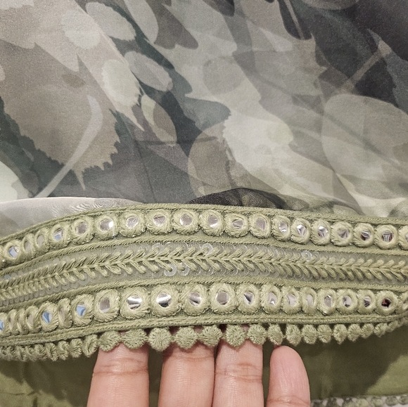 Satin Saree - Picture 13 of 13